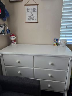 Dresser