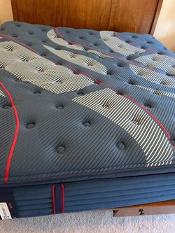 King size mattress, pillow top