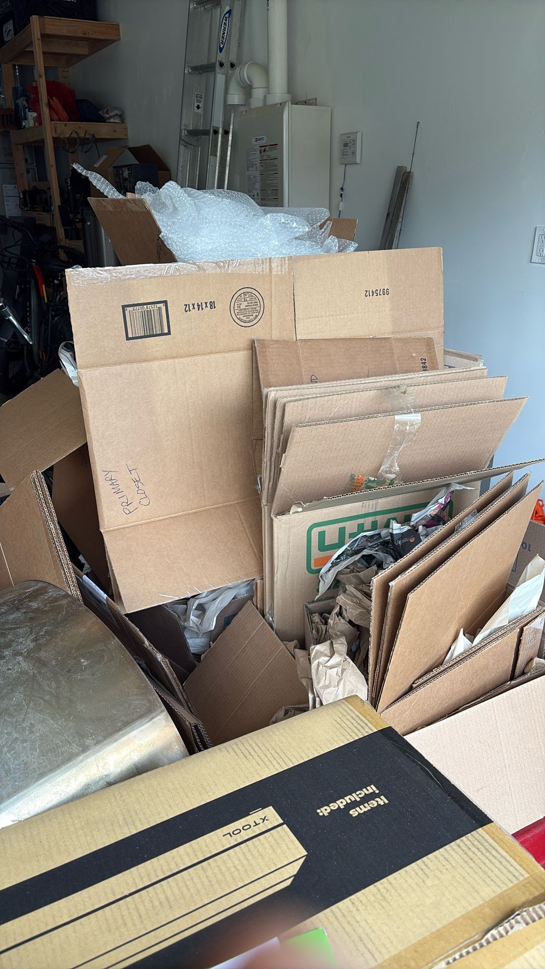 Free Moving Boxes And Packing Material