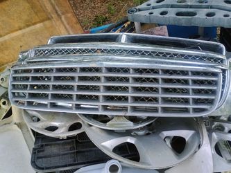 Cadillac grill  2000 to 2005