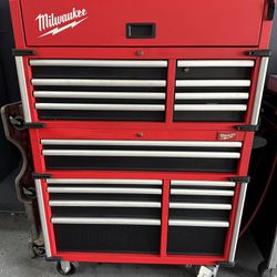 Milwaukee Tool Box 41in 