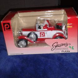 Publix  Santa Collectible 