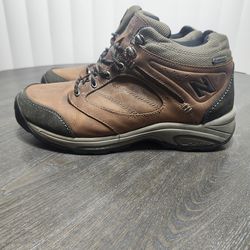 Mens new balance boots size 13 $30 bartlett il
