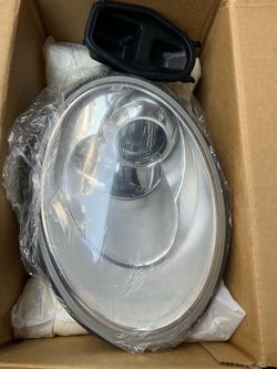 Right side headlight Volkswagen beetle 2006 to 2010 Halogen