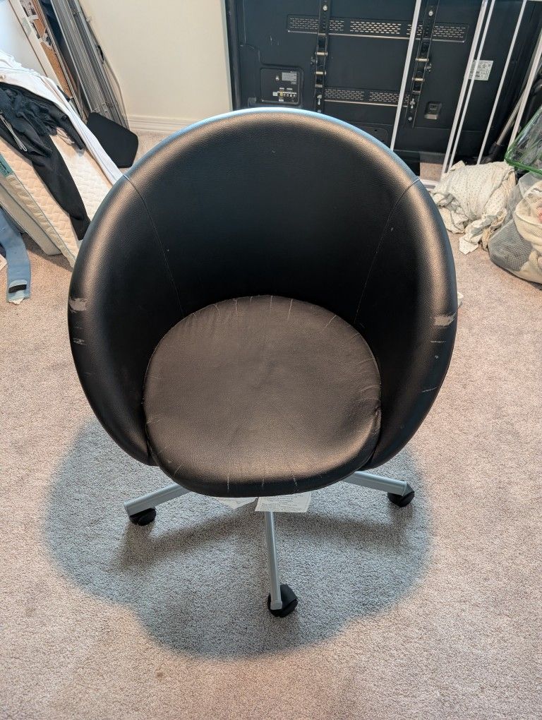 Skruvsta swivel chair