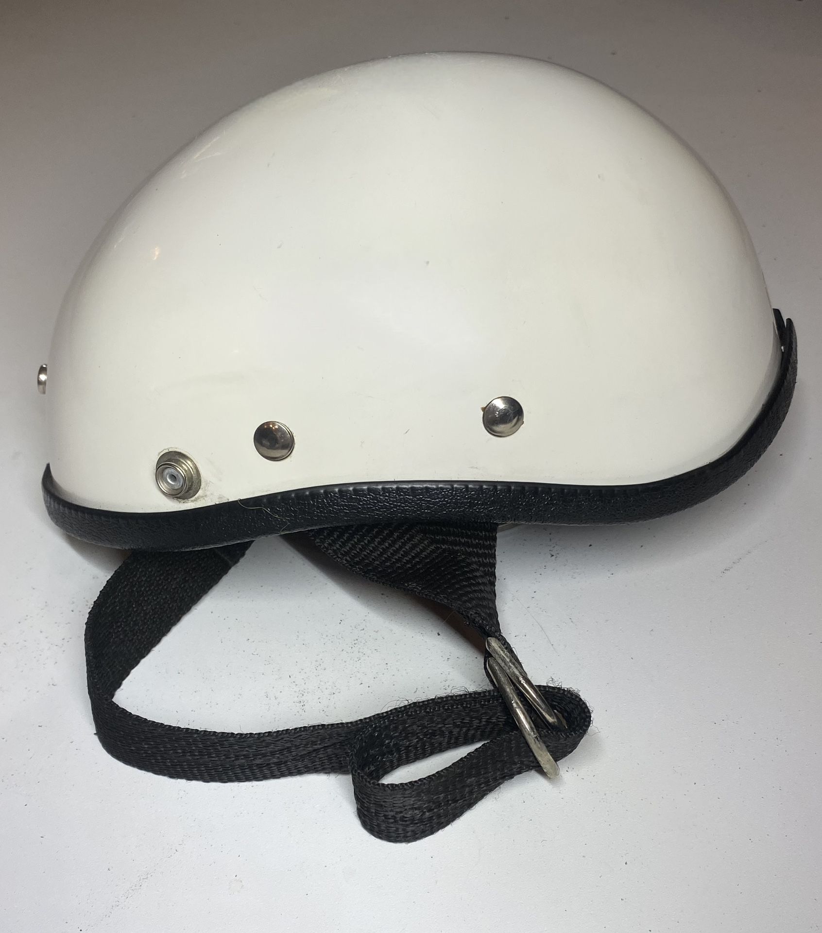 Adult size medium skid lid, flat helmet