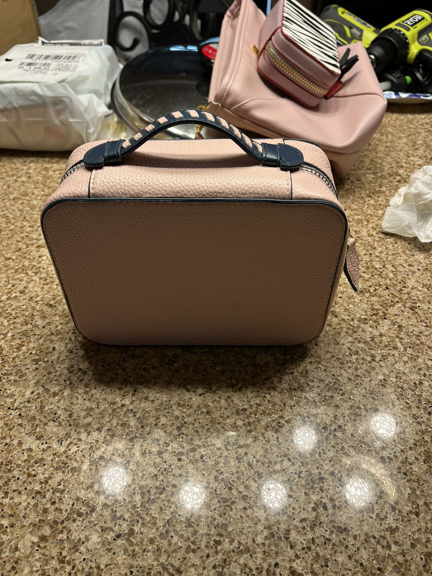 Trish McEvoy Train Makeup Case With Handle 