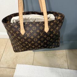 Tote Bag And Matching Wallet 