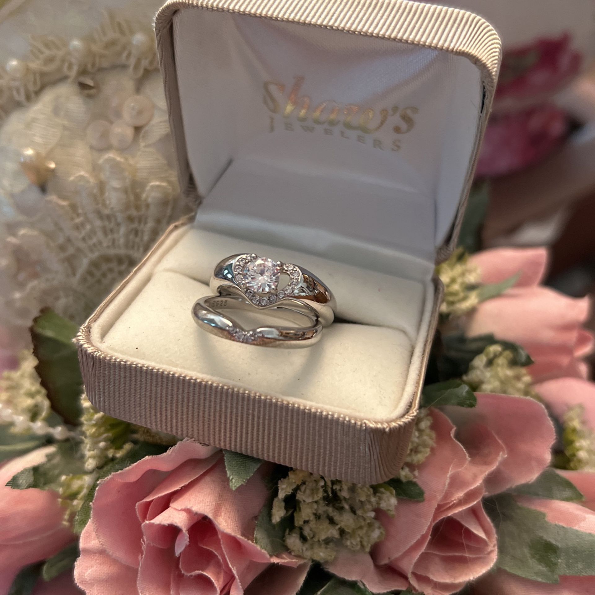 “BEAUTIFUL “ Sterling Silver Bridal/Engagement Ring With White Sapphire Diamond Stones 