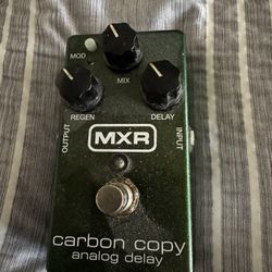 MXR Carbon Copy Analog Delay Effects Pedal 
