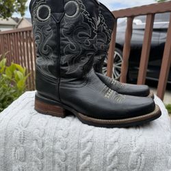 Men’s Cowboy Boots Sz 8
