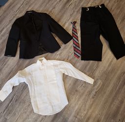 Boys 4 PC Tuxedo set