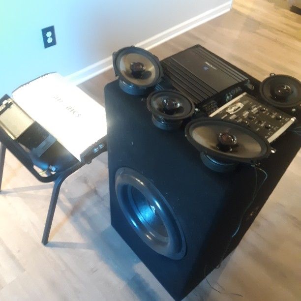 Lots Of Car Audio Trade Or Sell
