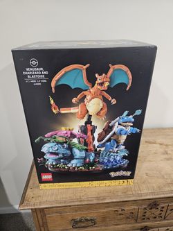 Pokemon Charizard, Venasuar, Blastoise Lego Set 72153 NIB