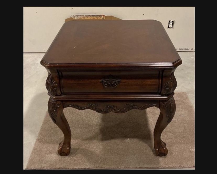 End Table / Night Stand