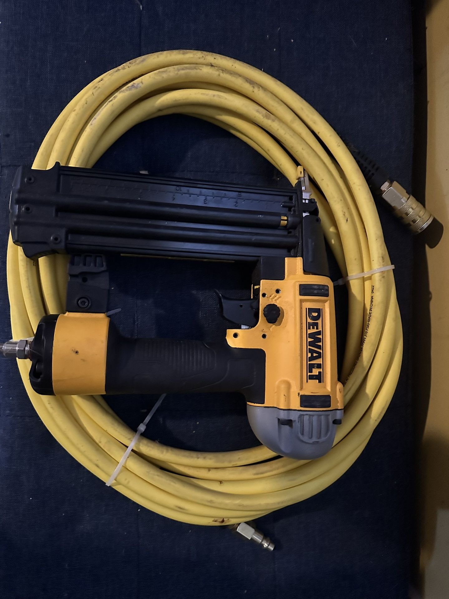 DeWALT Brad Nailer