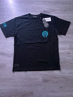 MEN’S GRAPHIC BLACK TEE