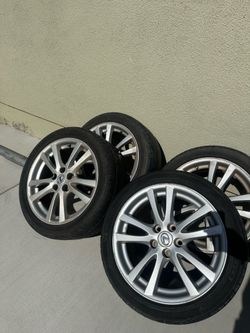 Lexus 2007  250/350 stock wheels with tires