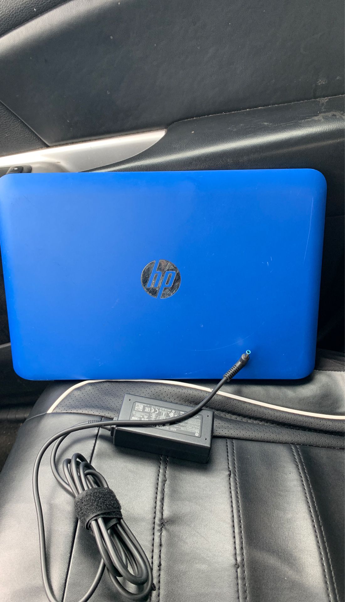 HP laptop excellent condition works good Touchscreen it’s all cleaned out for the next user