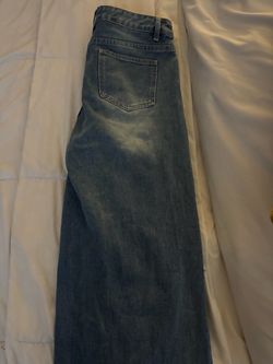 Hollister Jean