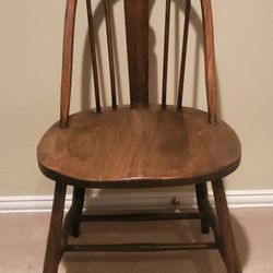Windsor Chair - Wooden - Brown (Seat Height: 18" / Seatback Height: 34" x 18"W)