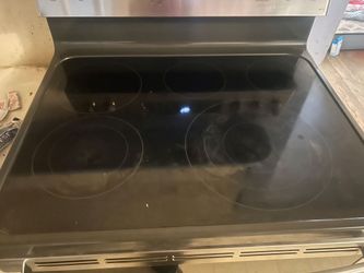 GE STOVE  NEW retail 1300.00