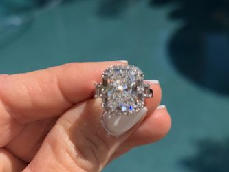 6.09  Carat Radiant, Brilliant cut Diamond Ring