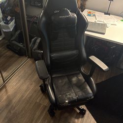 Dxracer Gaming Chair