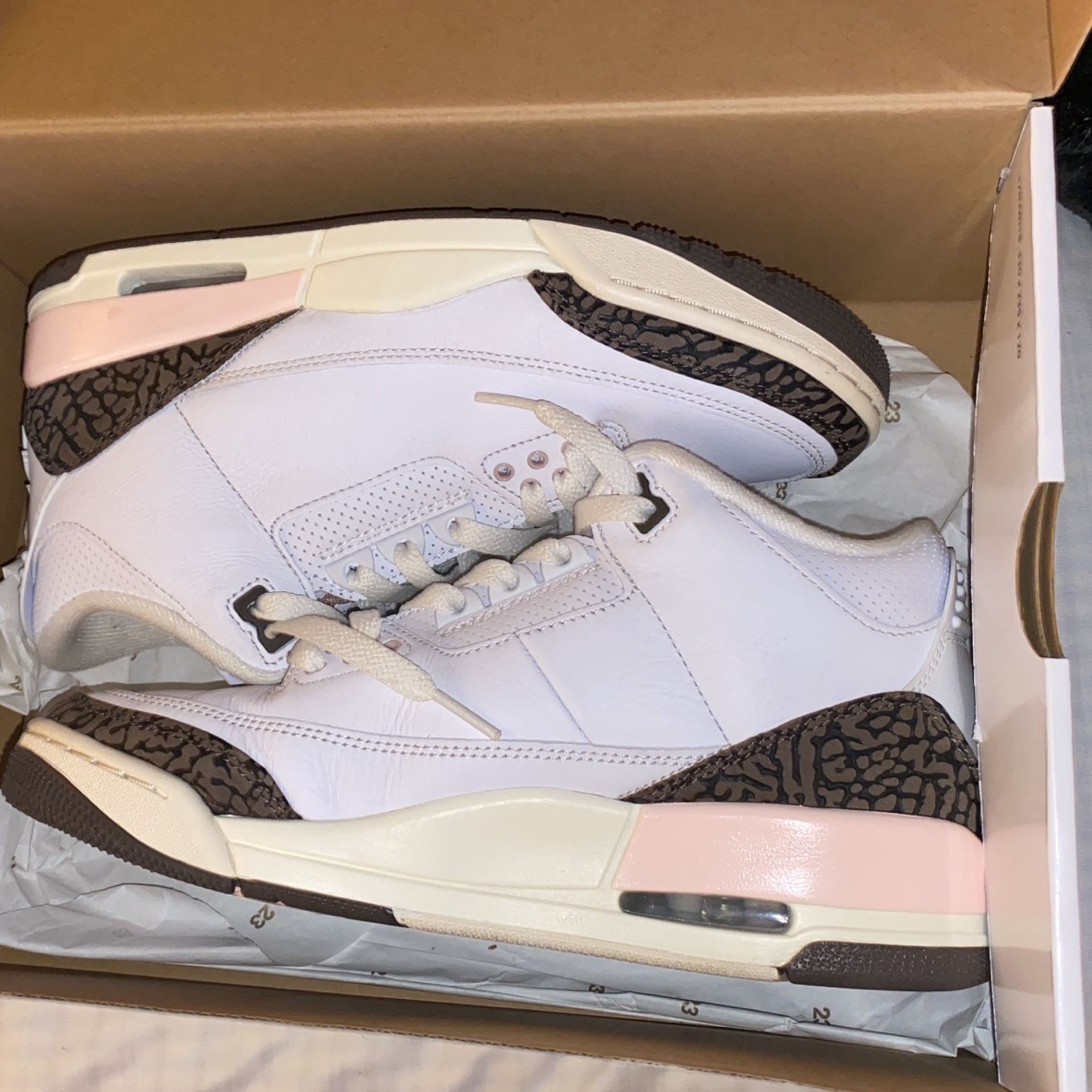 Jordan 3 Neapolitan Dark Mocha ( Women’s )
