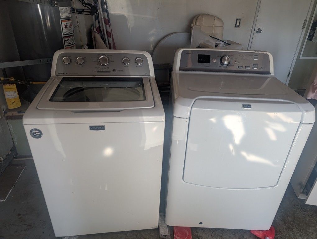 Maytag Washer And Dryer 