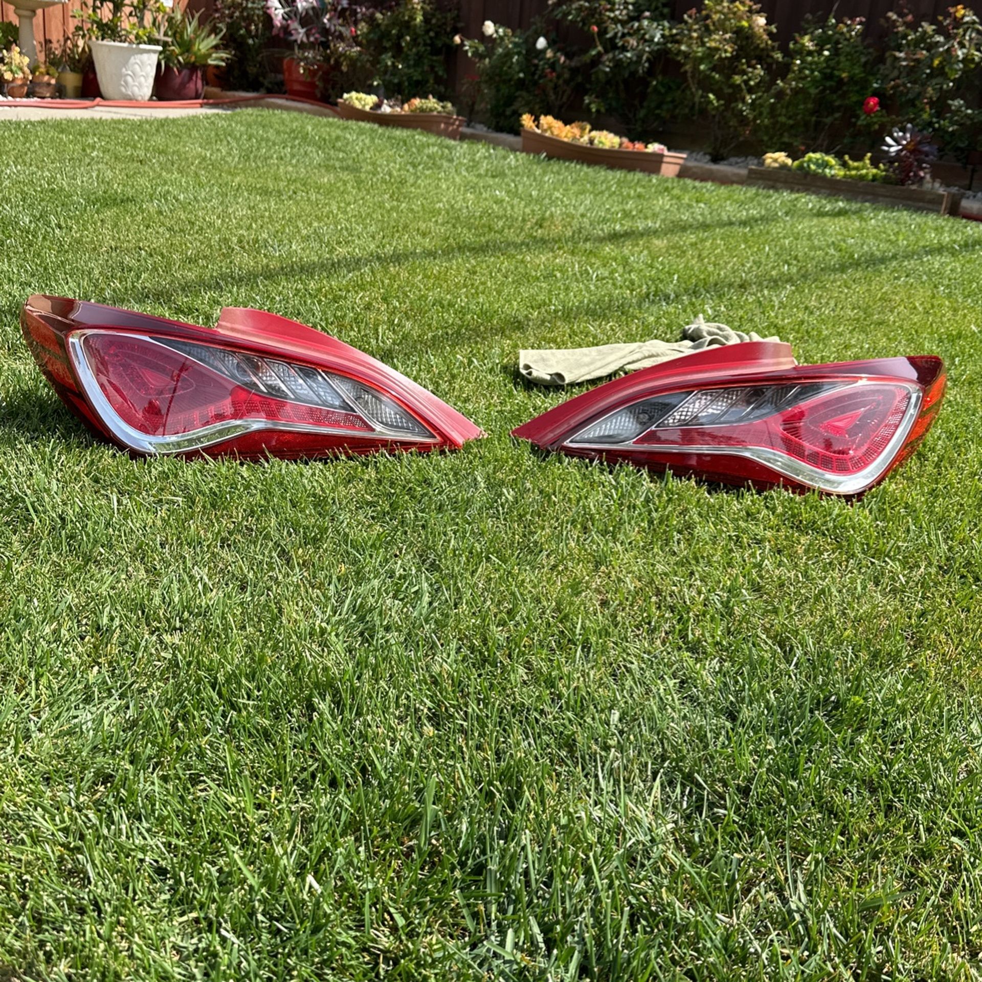 Genisis Coupe 2013 Taillights 