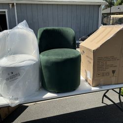 Cream/green Chairs