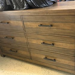 Dressed Cabinets With Ball Bearings Draws 6 Draws 