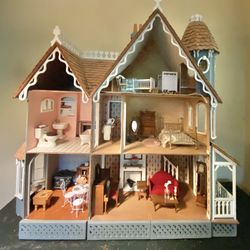 Victorian Dollhouse  With Furniture