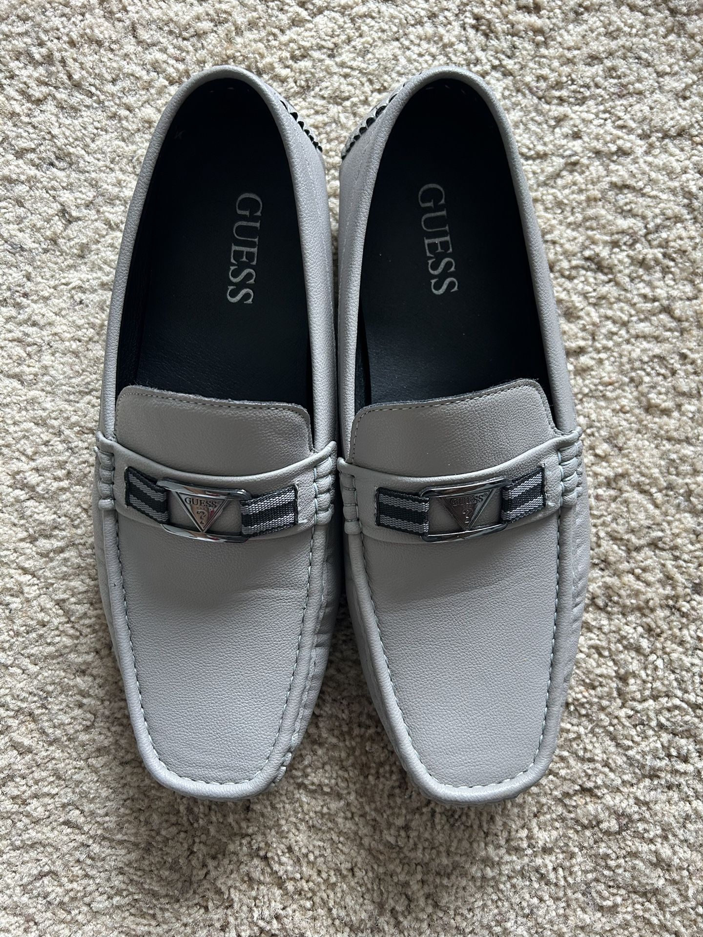 Guess Loafer