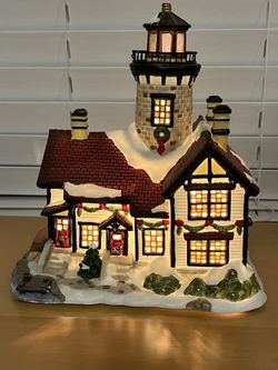 St. Nicholas Square Light House