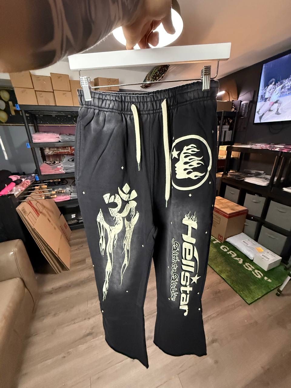 Black hellstar pants