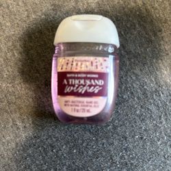 Bath & Body Works PocketBac – A Thousand Wishes Hand Sanitizer (1 oz)