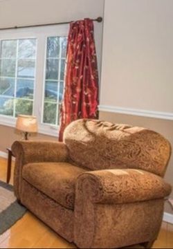 Recliner Chair from JC Penney! GIVE YOUR BEST OFFER!!!