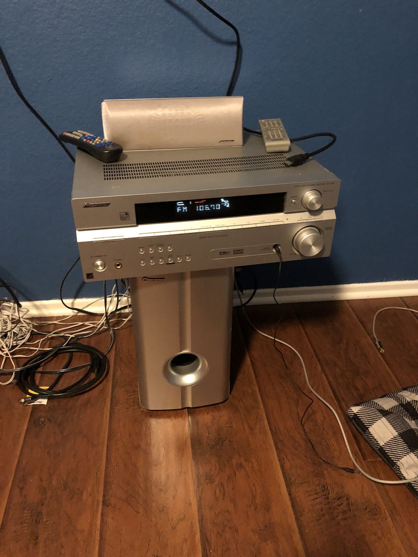 Full Pioneer Surround Sound System