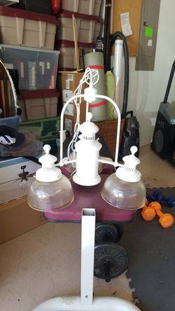 Ceiling light fixture