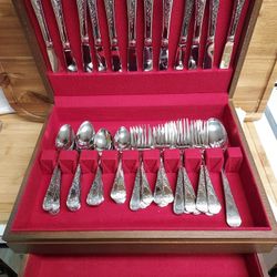 Wallace Silversmiths Formal 61 Pcs Set