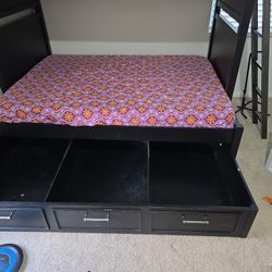 Bunk bed with Zinus Memory Foam Mattress  (Twin full )57" W x 76 D x 74" H