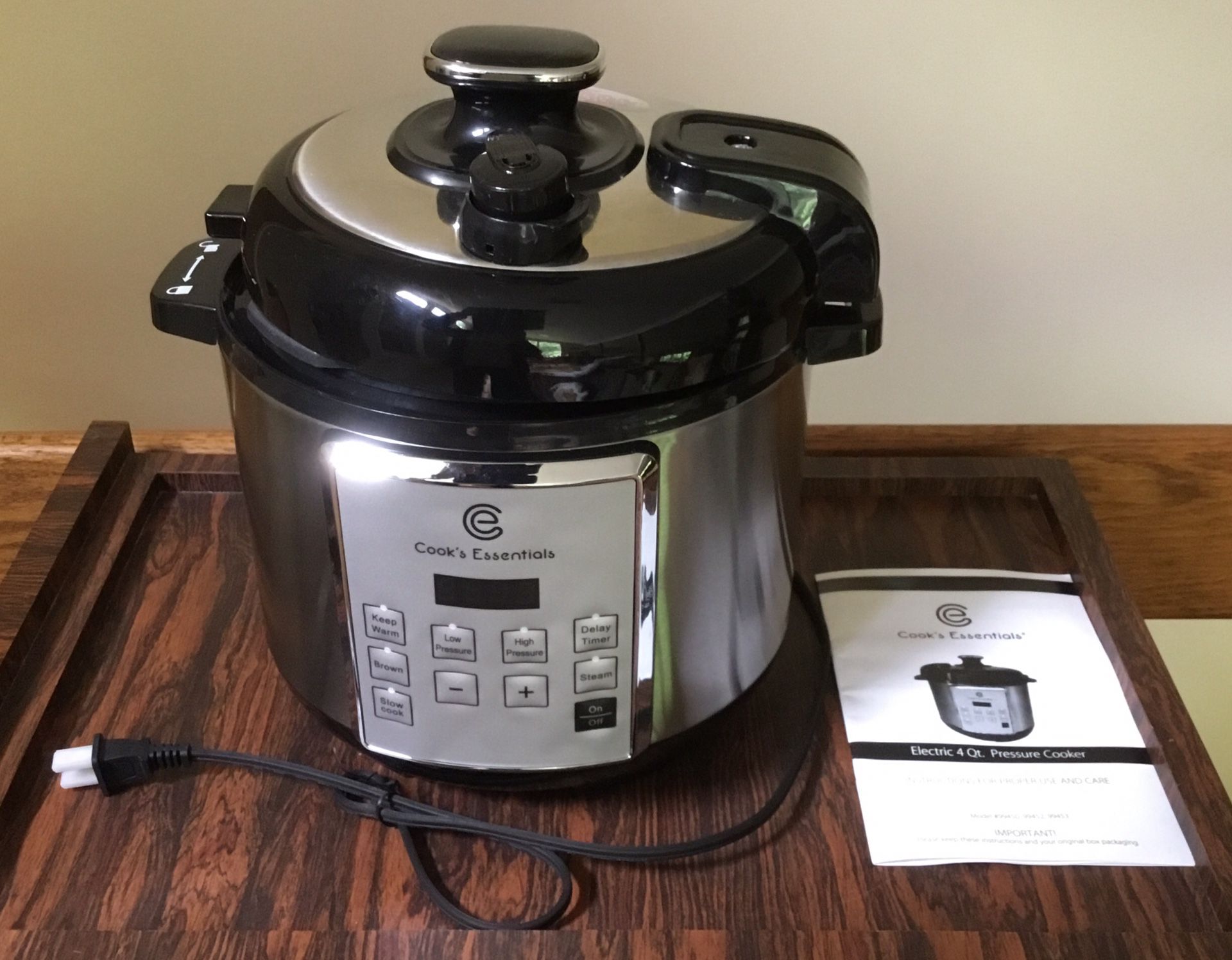 Cook's Essentials Electric 4 Qt. Pressure Cooker #99450 New for Sale in  STUYVSNT PLZ, NY - OfferUp