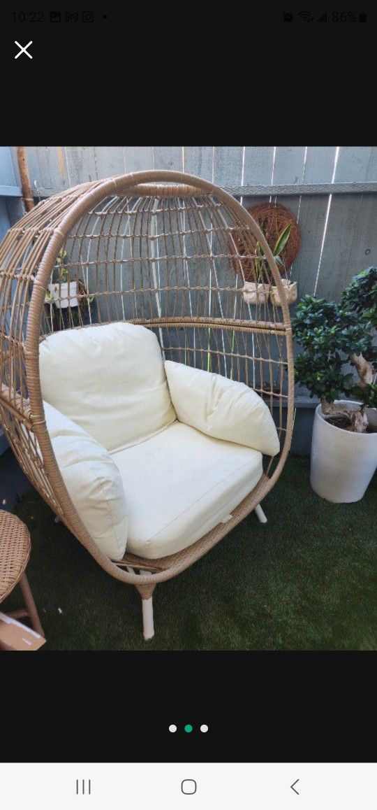Southport Patio Egg Chair with Metal Legs
Outdoor Furniture - Natural/White - Opalhouseā¢