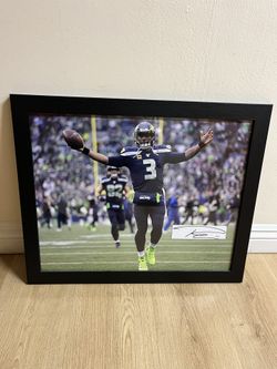 Russell Wilson Signed Photo