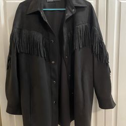 Beautiful Zara Women’s Like New Faux Suede Light Weight Black Button Down Fringe Jacket - Size Medium