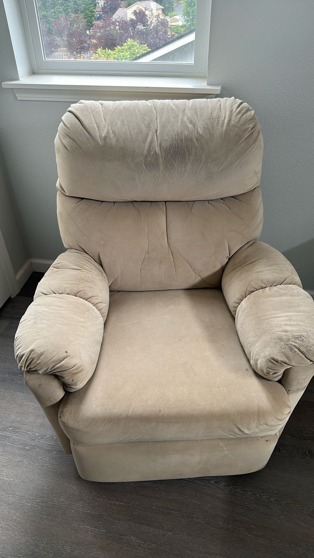 Free Recliner