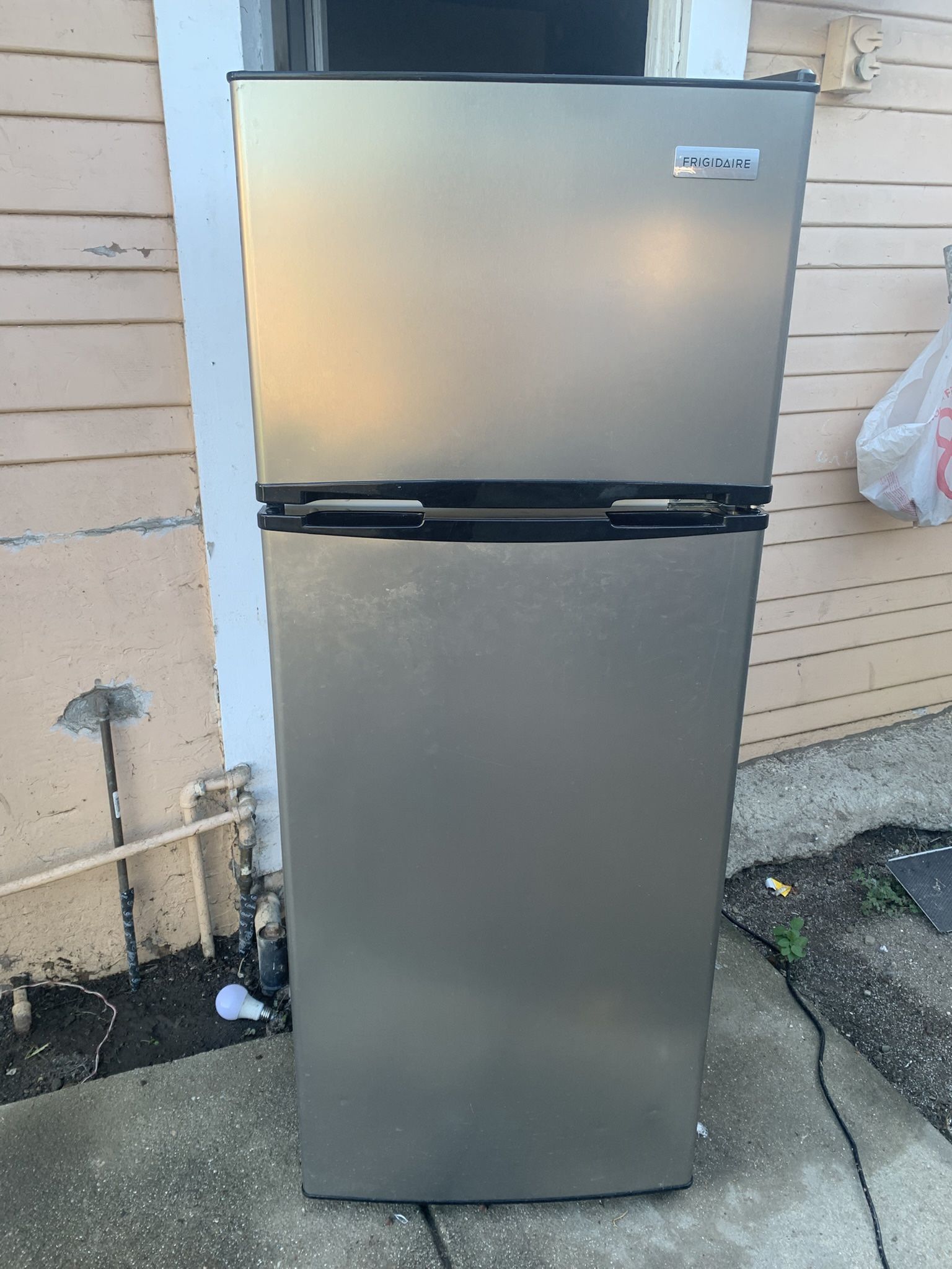 Refrigerator ( Small)