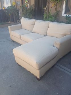 Tengo este sofa